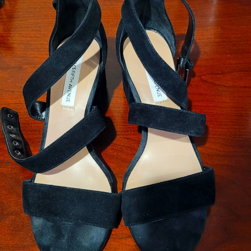 Saks Fifth Avenue Low Heel Cross Strap, Women's 5, Black and Beige